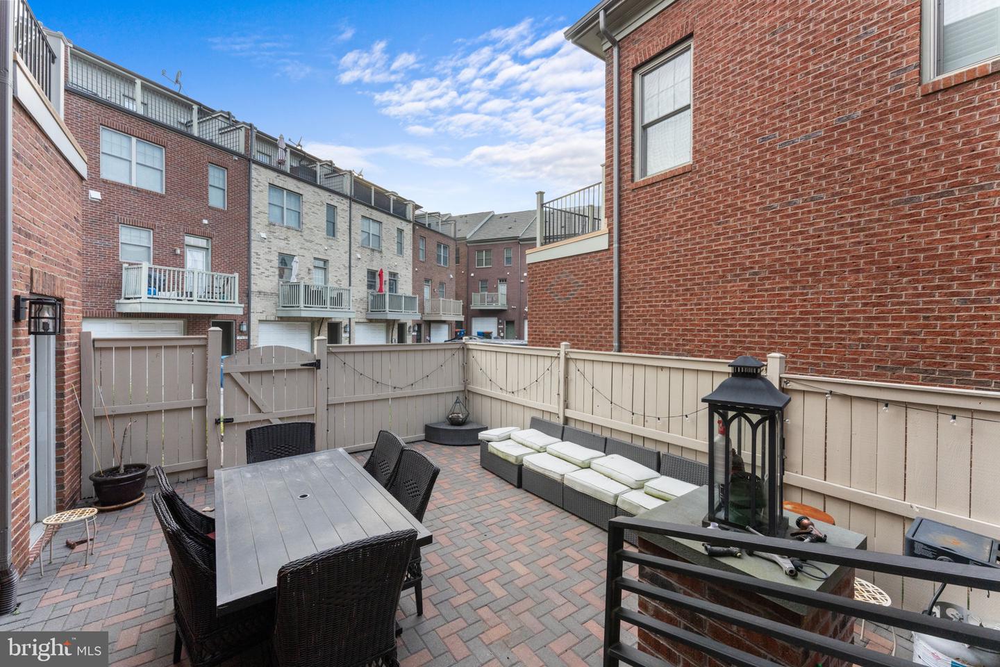 6006 NEW HAMPSHIRE AVE NE, WASHINGTON, District Of Columbia 20011, 3 Bedrooms Bedrooms, ,3 BathroomsBathrooms,Residential,For sale,6006 NEW HAMPSHIRE AVE NE,DCDC2239398 MLS # DCDC2239398 6006 NEW HAMPSHIRE AVE NE, WASHINGTON, District Of Columbia 20011, 3 Bedrooms Bedrooms, ,3 BathroomsBathrooms,Residential,For sale,6006 NEW HAMPSHIRE AVE NE,DCDC2239398 MLS # DCDC2239398