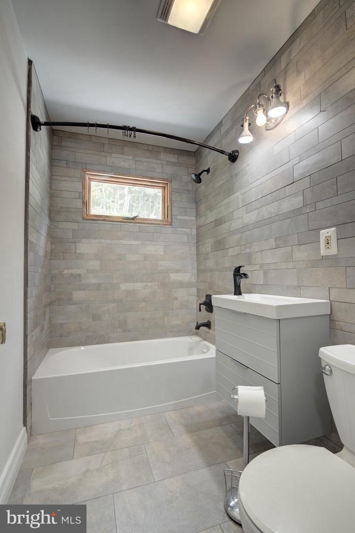 129 JALAPA TRL, WINCHESTER, Virginia 22602, 3 Bedrooms Bedrooms, ,2 BathroomsBathrooms,Residential,For sale,129 JALAPA TRL,VAFV2038670 MLS # VAFV2038670