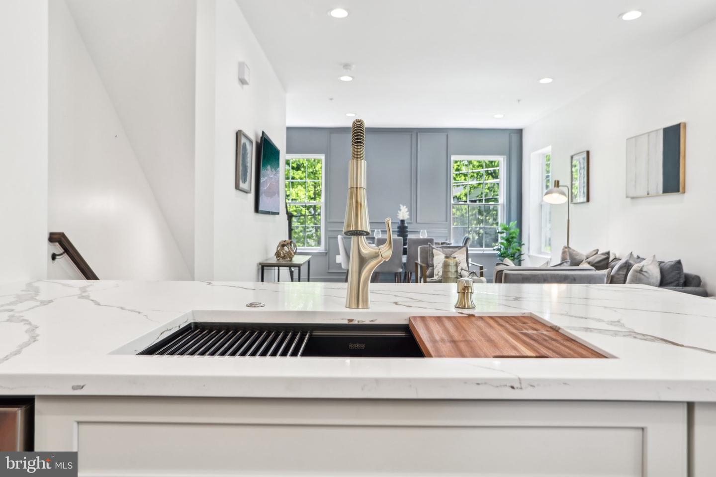 322 56TH ST NE, WASHINGTON, District Of Columbia 20019, 4 Bedrooms Bedrooms, ,3 BathroomsBathrooms,Residential,For sale,322 56TH ST NE,DCDC2239406 MLS # DCDC2239406