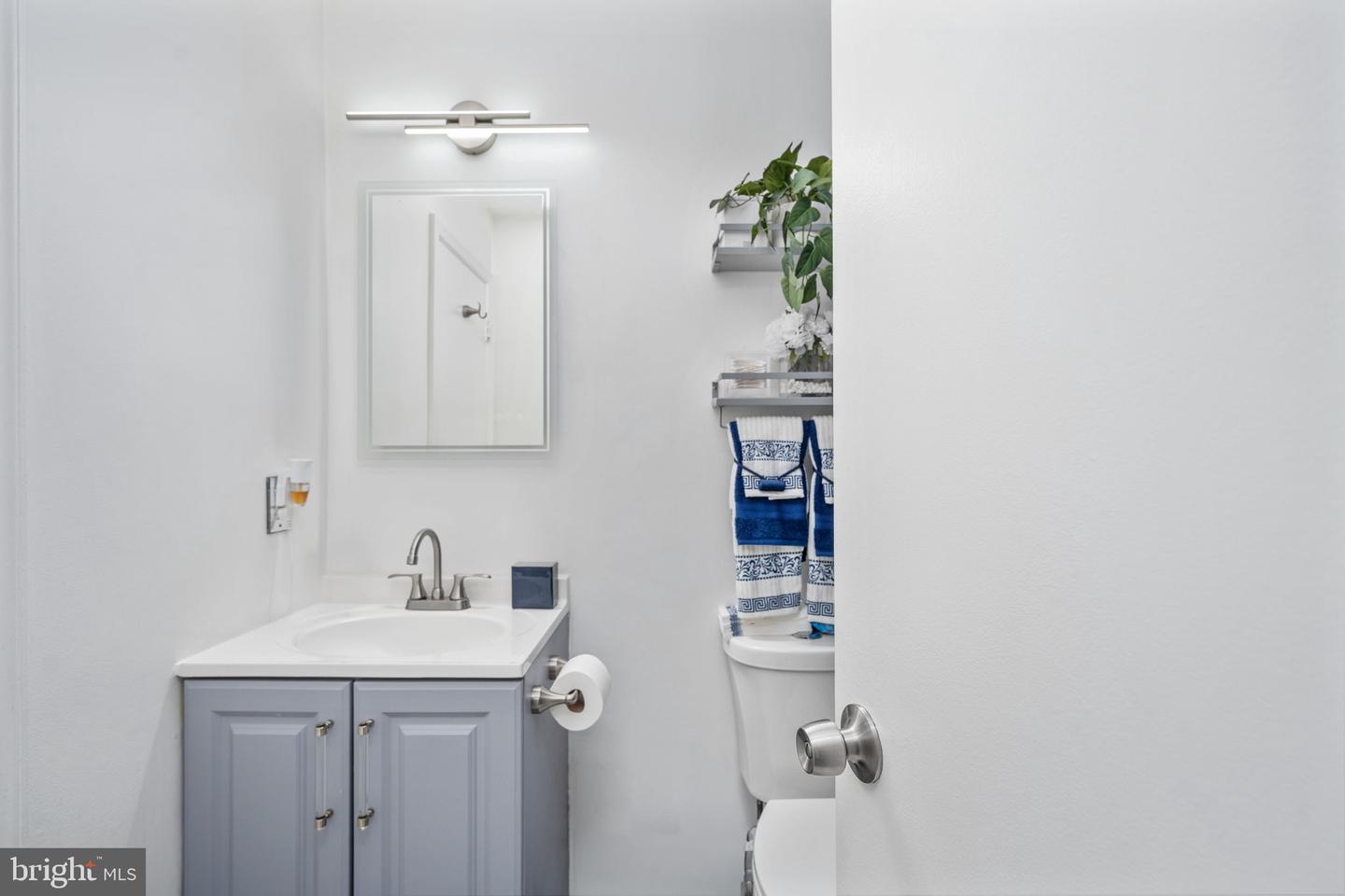 2835 MADEIRA CT, WOODBRIDGE, Virginia 22192, 2 Bedrooms Bedrooms, ,1 BathroomBathrooms,Residential,For sale,2835 MADEIRA CT,VAPW2109836 MLS # VAPW2109836