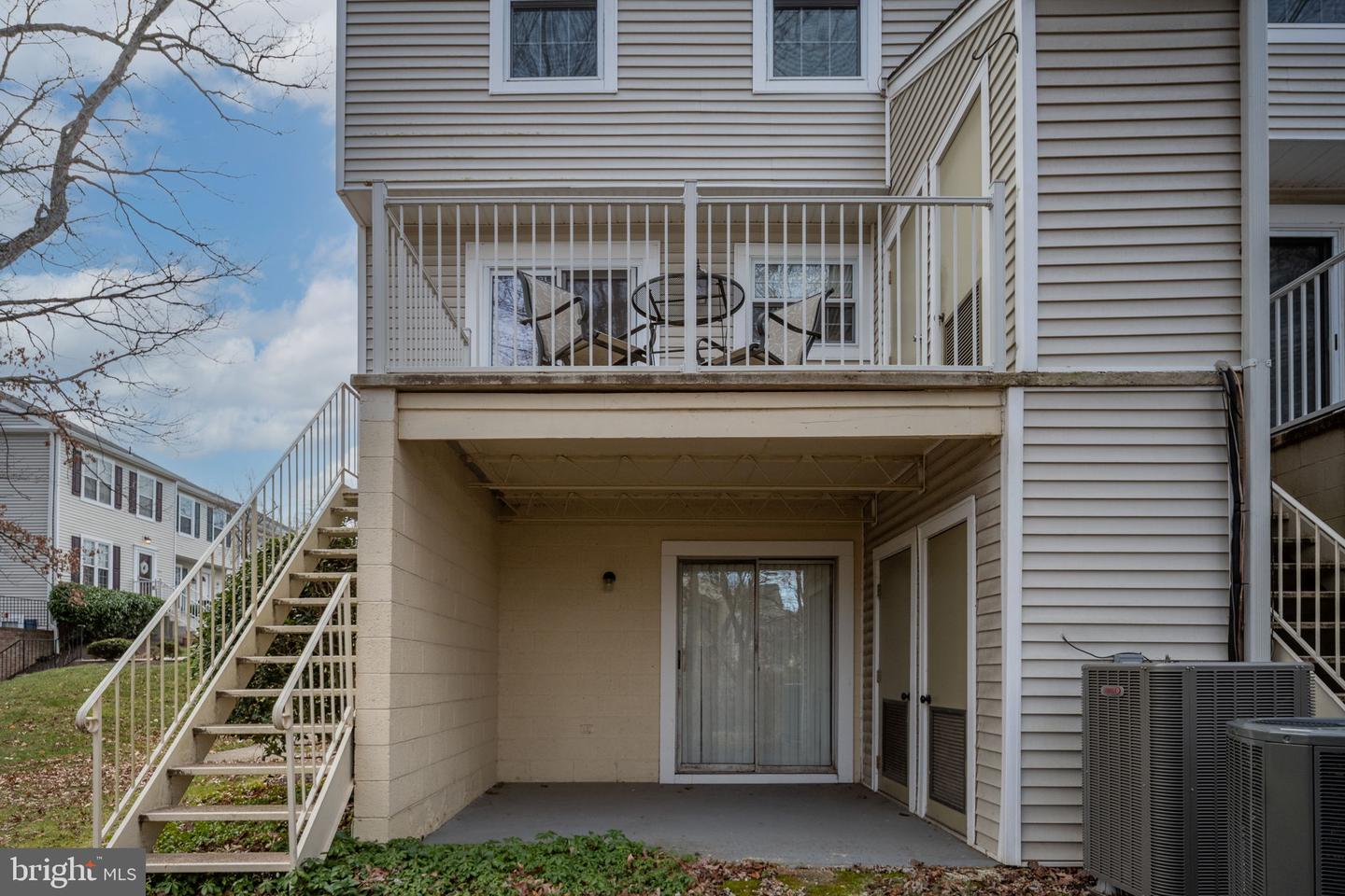 2835 MADEIRA CT, WOODBRIDGE, Virginia 22192, 2 Bedrooms Bedrooms, ,1 BathroomBathrooms,Residential,For sale,2835 MADEIRA CT,VAPW2109836 MLS # VAPW2109836