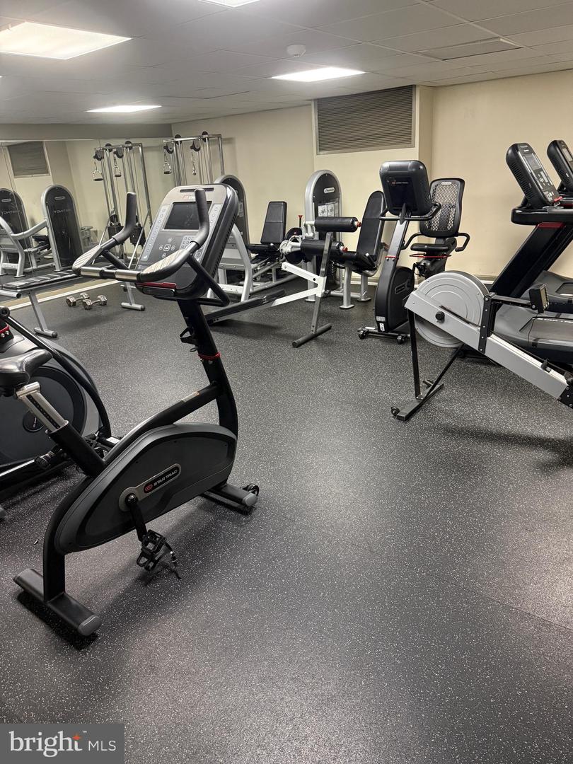 3101 S MANCHESTER ST #517, FALLS CHURCH, Virginia 22044, 2 Bedrooms Bedrooms, ,2 BathroomsBathrooms,Residential,For sale,3101 S MANCHESTER ST #517,VAFX2283866 MLS # VAFX2283866