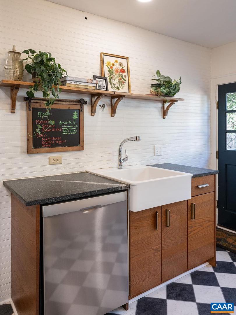 349 NW 10TH ST, CHARLOTTESVILLE, Virginia 22903, 3 Bedrooms Bedrooms, ,2 BathroomsBathrooms,Residential,For sale,349 NW 10TH ST,672141 MLS # 672141 349 NW 10TH ST, CHARLOTTESVILLE, Virginia 22903, 3 Bedrooms Bedrooms, ,2 BathroomsBathrooms,Residential,For sale,349 NW 10TH ST,672141 MLS # 672141