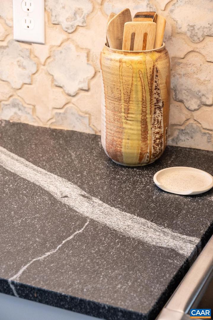 349 NW 10TH ST, CHARLOTTESVILLE, Virginia 22903, 3 Bedrooms Bedrooms, ,2 BathroomsBathrooms,Residential,For sale,349 NW 10TH ST,672141 MLS # 672141 349 NW 10TH ST, CHARLOTTESVILLE, Virginia 22903, 3 Bedrooms Bedrooms, ,2 BathroomsBathrooms,Residential,For sale,349 NW 10TH ST,672141 MLS # 672141