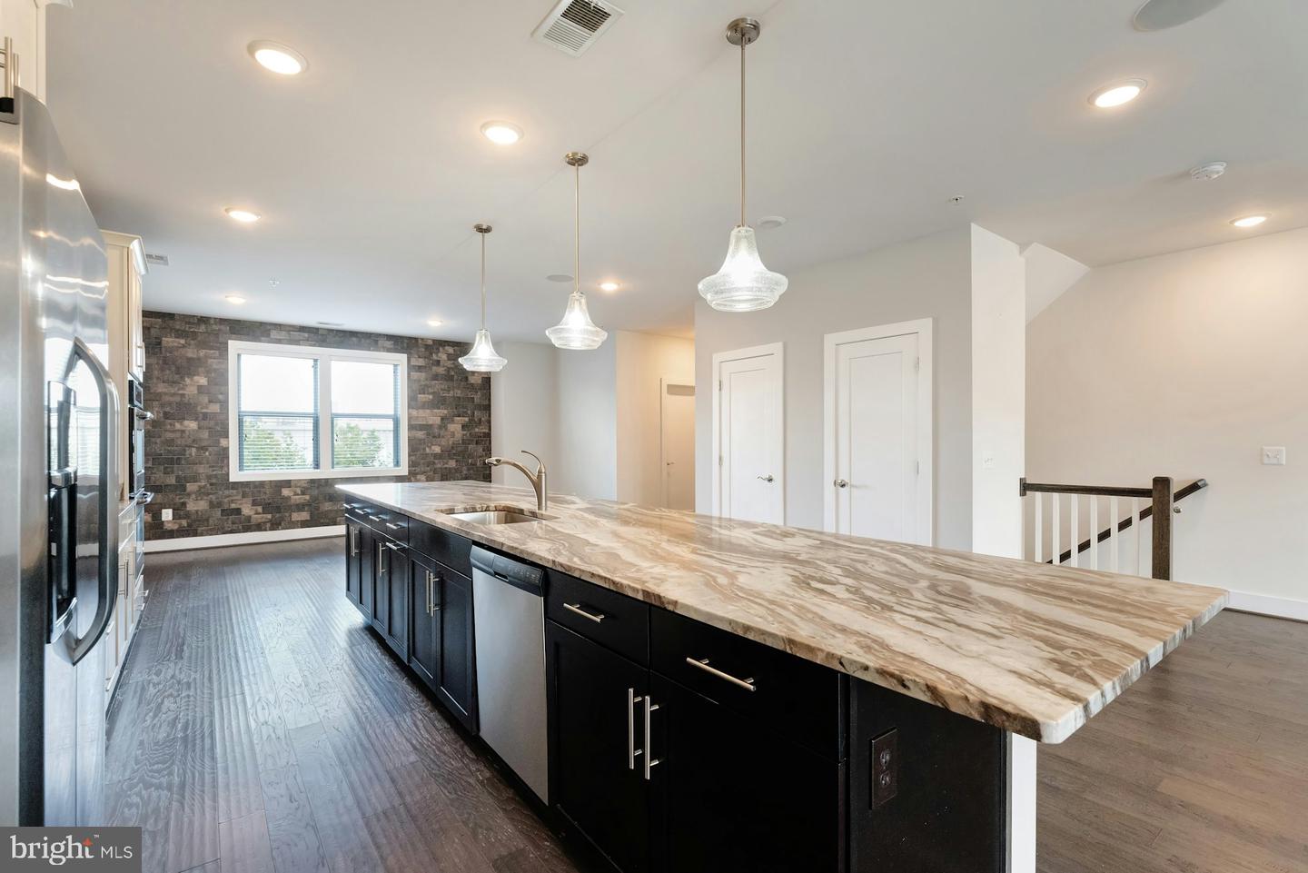 44750 TIVERTON SQ, ASHBURN, Virginia 20147, 3 Bedrooms Bedrooms, ,2 BathroomsBathrooms,Residential,For sale,44750 TIVERTON SQ,VALO2113254 MLS # VALO2113254