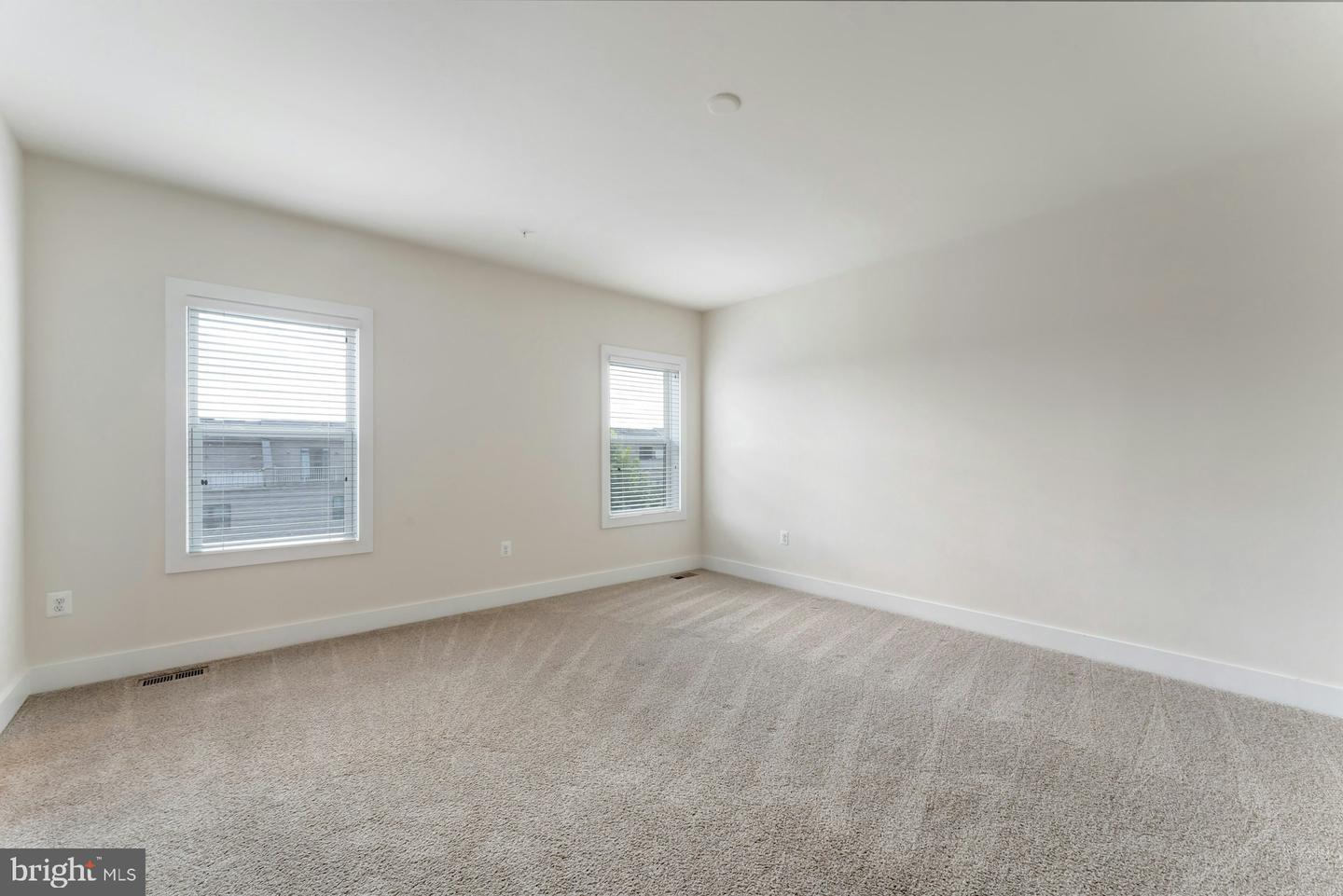 44750 TIVERTON SQ, ASHBURN, Virginia 20147, 3 Bedrooms Bedrooms, ,2 BathroomsBathrooms,Residential,For sale,44750 TIVERTON SQ,VALO2113254 MLS # VALO2113254