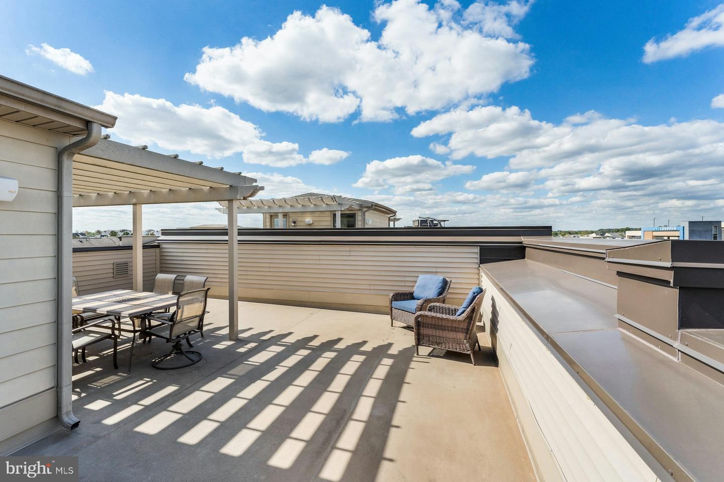 44750 TIVERTON SQ, ASHBURN, Virginia 20147, 3 Bedrooms Bedrooms, ,2 BathroomsBathrooms,Residential,For sale,44750 TIVERTON SQ,VALO2113254 MLS # VALO2113254