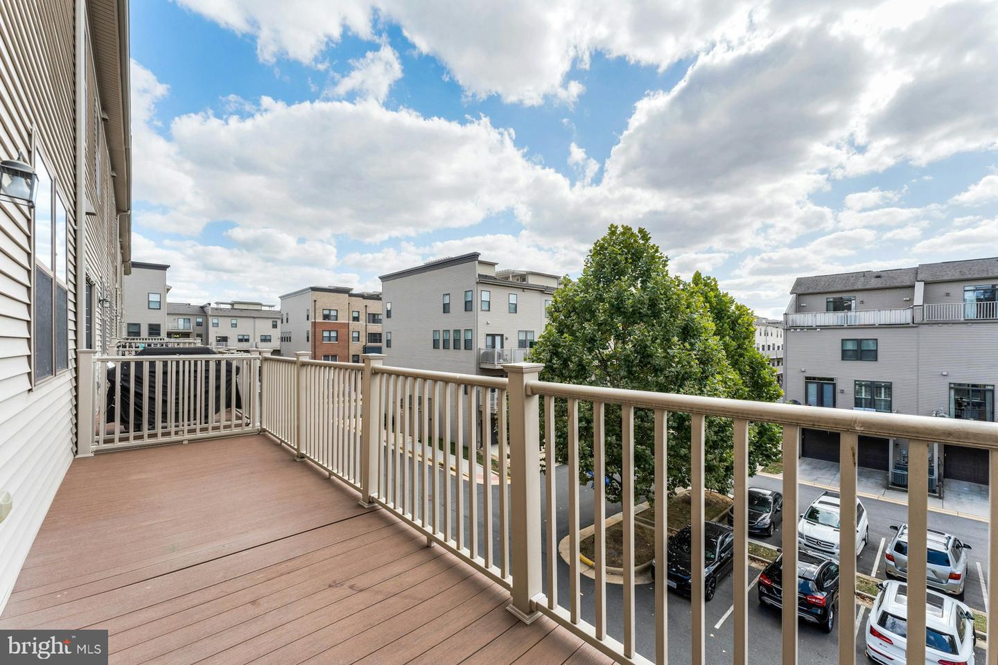 44750 TIVERTON SQ, ASHBURN, Virginia 20147, 3 Bedrooms Bedrooms, ,2 BathroomsBathrooms,Residential,For sale,44750 TIVERTON SQ,VALO2113254 MLS # VALO2113254