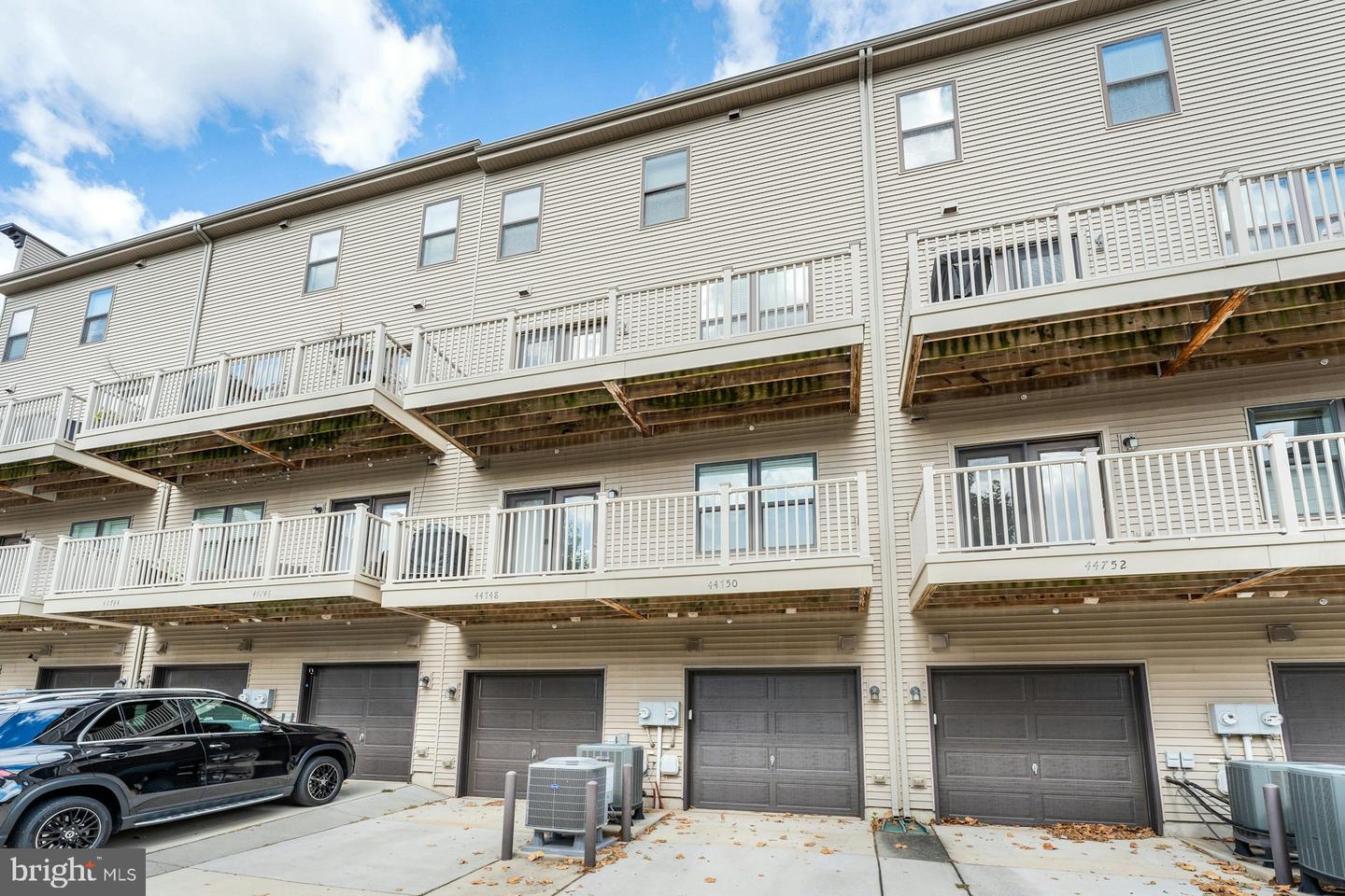 44750 TIVERTON SQ, ASHBURN, Virginia 20147, 3 Bedrooms Bedrooms, ,2 BathroomsBathrooms,Residential,For sale,44750 TIVERTON SQ,VALO2113254 MLS # VALO2113254