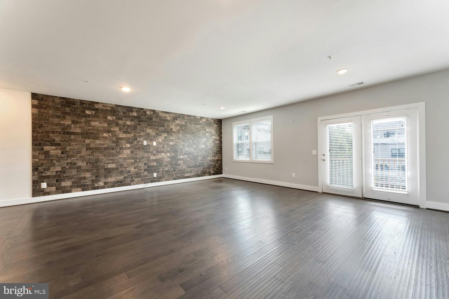 44750 TIVERTON SQ, ASHBURN, Virginia 20147, 3 Bedrooms Bedrooms, ,2 BathroomsBathrooms,Residential,For sale,44750 TIVERTON SQ,VALO2113254 MLS # VALO2113254