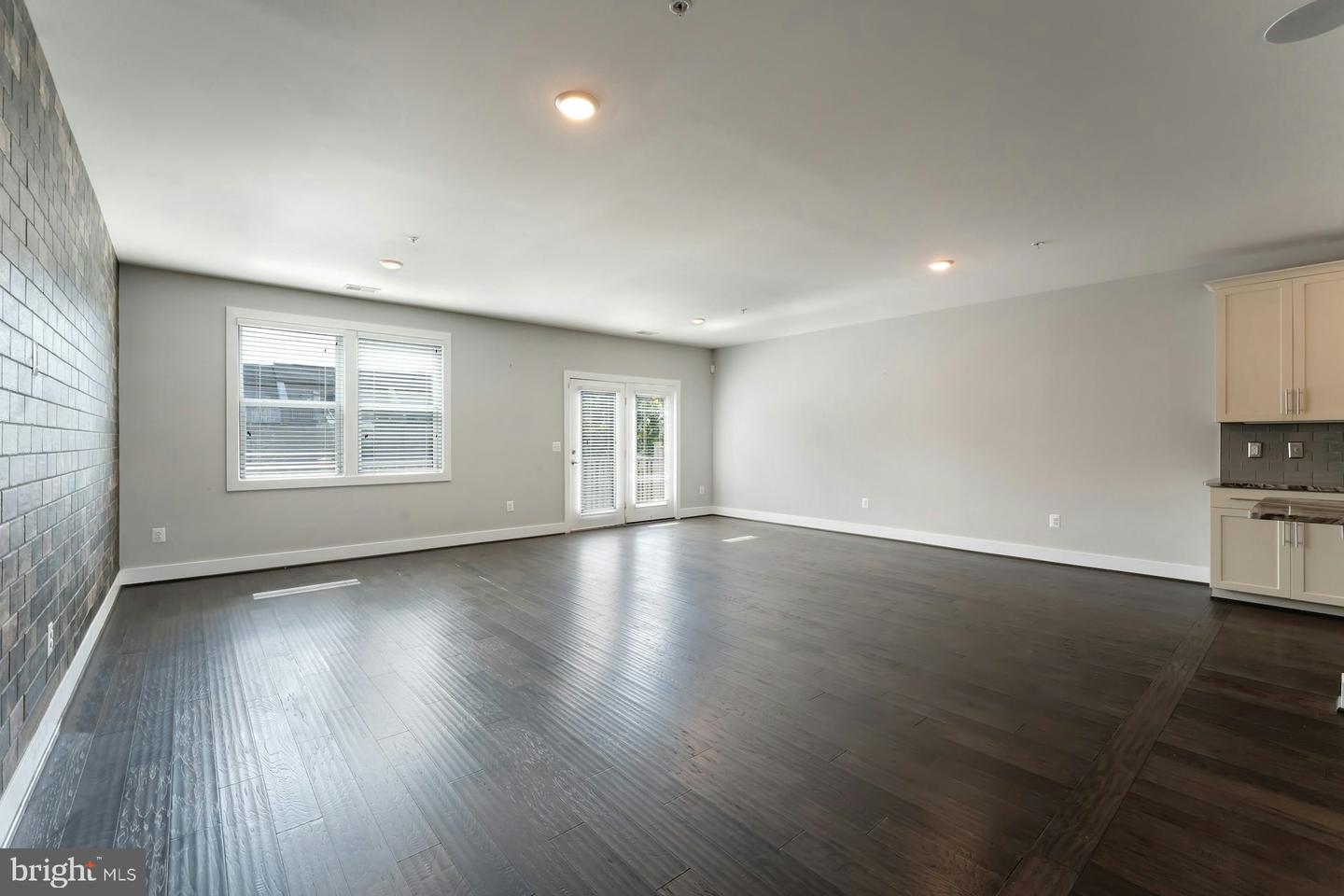 44750 TIVERTON SQ, ASHBURN, Virginia 20147, 3 Bedrooms Bedrooms, ,2 BathroomsBathrooms,Residential,For sale,44750 TIVERTON SQ,VALO2113254 MLS # VALO2113254