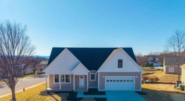 1004 HIGH POINT CT, WAYNESBORO, Virginia 22980, 4 Bedrooms Bedrooms, ,2 BathroomsBathrooms,Residential,For sale,1004 HIGH POINT CT,672147 MLS # 672147