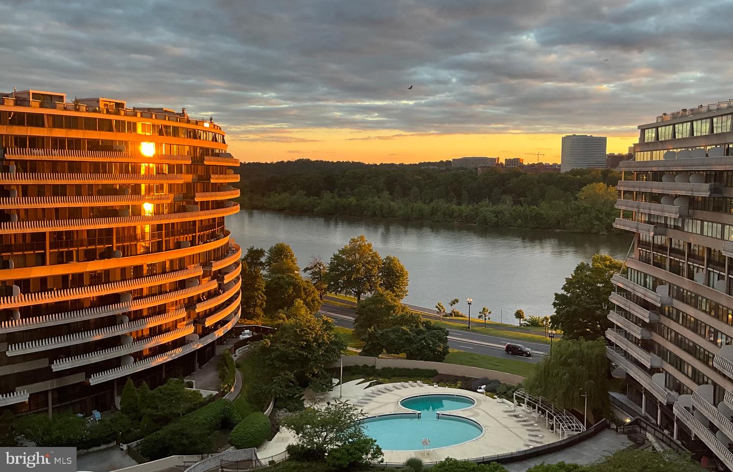2510 VIRGINIA AVE NW #1104-N, WASHINGTON, District Of Columbia 20037, 3 Bedrooms Bedrooms, ,3 BathroomsBathrooms,Residential,For sale,2510 VIRGINIA AVE NW #1104-N,DCDC2239432 MLS # DCDC2239432 2510 VIRGINIA AVE NW #1104-N, WASHINGTON, District Of Columbia 20037, 3 Bedrooms Bedrooms, ,3 BathroomsBathrooms,Residential,For sale,2510 VIRGINIA AVE NW #1104-N,DCDC2239432 MLS # DCDC2239432