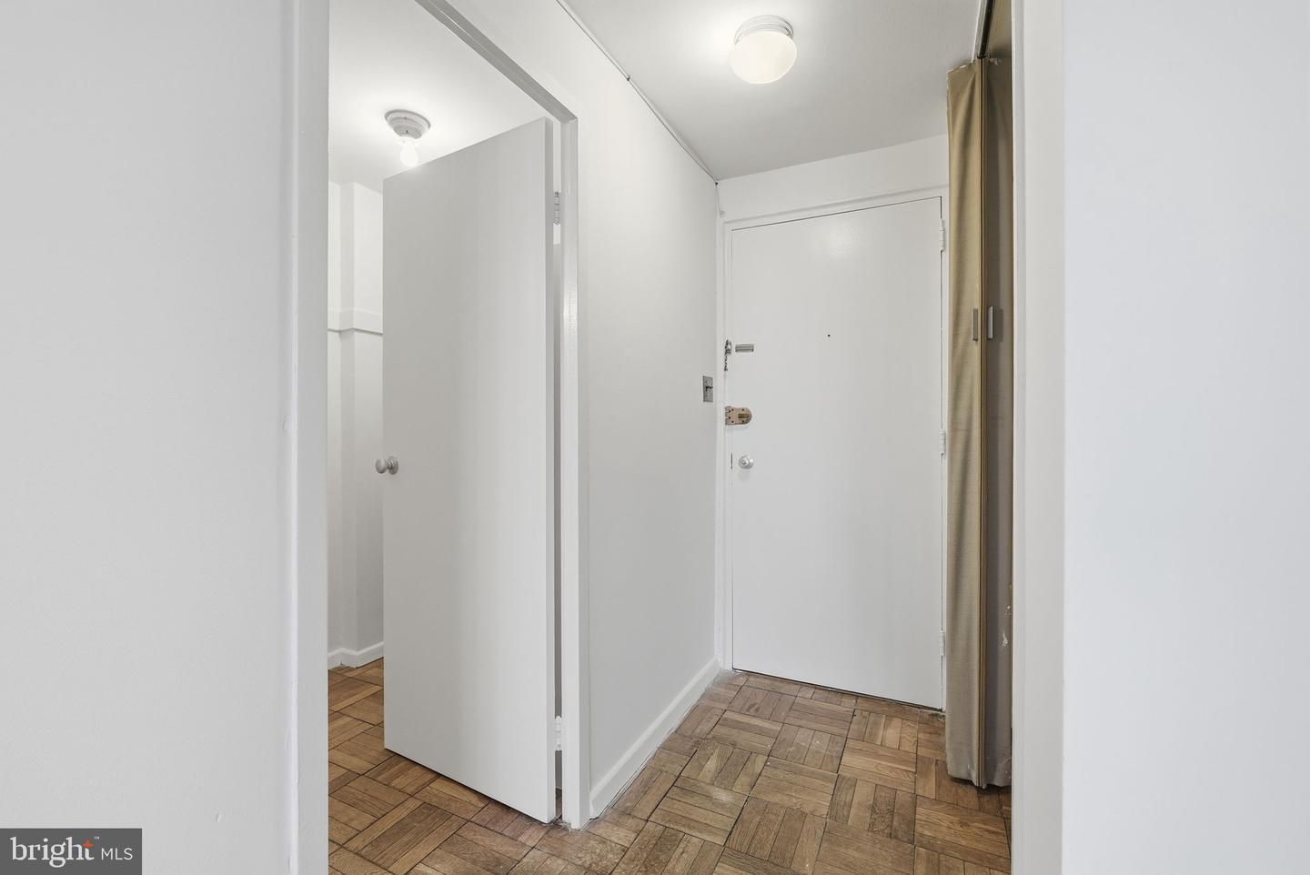 4100 W ST NW #203, WASHINGTON, District Of Columbia 20007, ,1 BathroomBathrooms,Residential,For sale,4100 W ST NW #203,DCDC2239436 MLS # DCDC2239436 4100 W ST NW #203, WASHINGTON, District Of Columbia 20007, ,1 BathroomBathrooms,Residential,For sale,4100 W ST NW #203,DCDC2239436 MLS # DCDC2239436