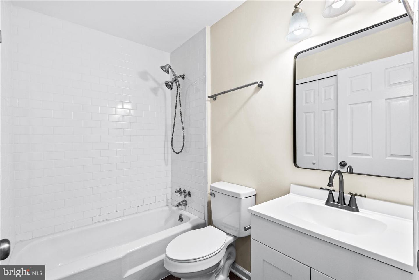 218 CIRCLE LN, COLONIAL BEACH, Virginia 22443, 3 Bedrooms Bedrooms, ,2 BathroomsBathrooms,Residential,For sale,218 CIRCLE LN,VAWE2010296 MLS # VAWE2010296