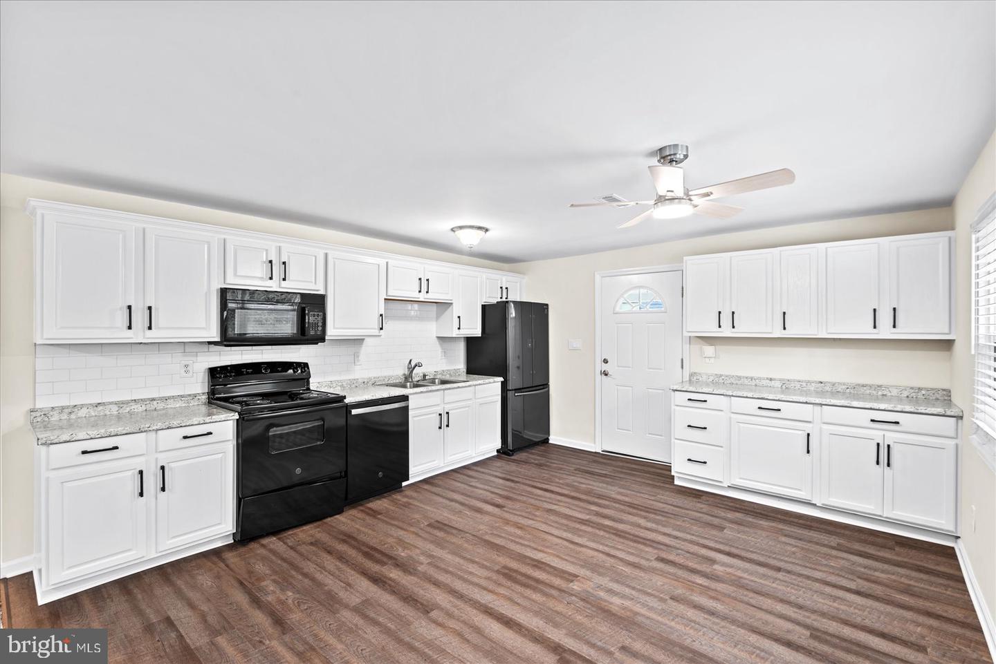 218 CIRCLE LN, COLONIAL BEACH, Virginia 22443, 3 Bedrooms Bedrooms, ,2 BathroomsBathrooms,Residential,For sale,218 CIRCLE LN,VAWE2010296 MLS # VAWE2010296