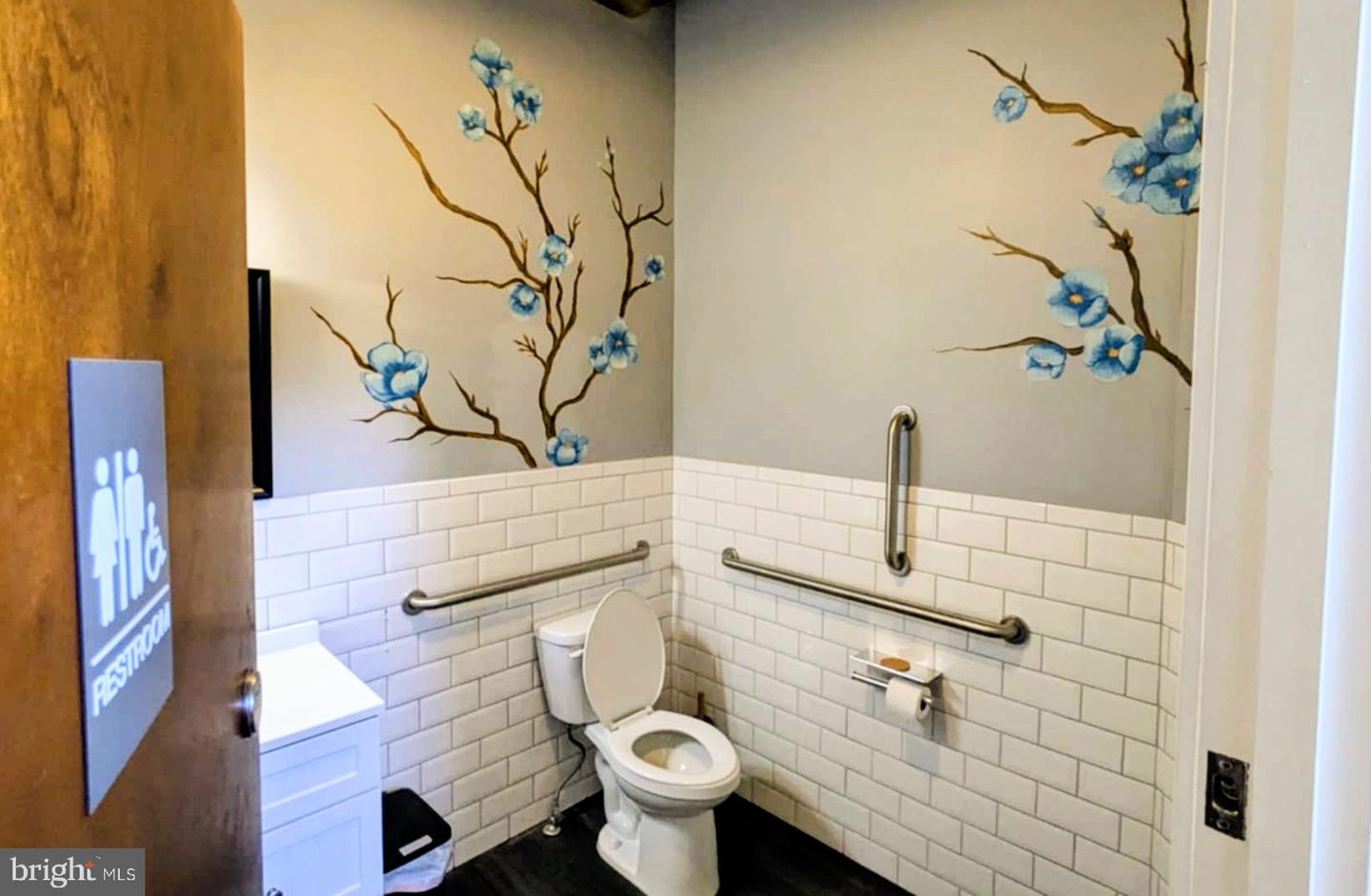 215 W CLAY ST, RICHMOND, Virginia 23220, ,Land,For sale,215 W CLAY ST,VARC2000766 MLS # VARC2000766