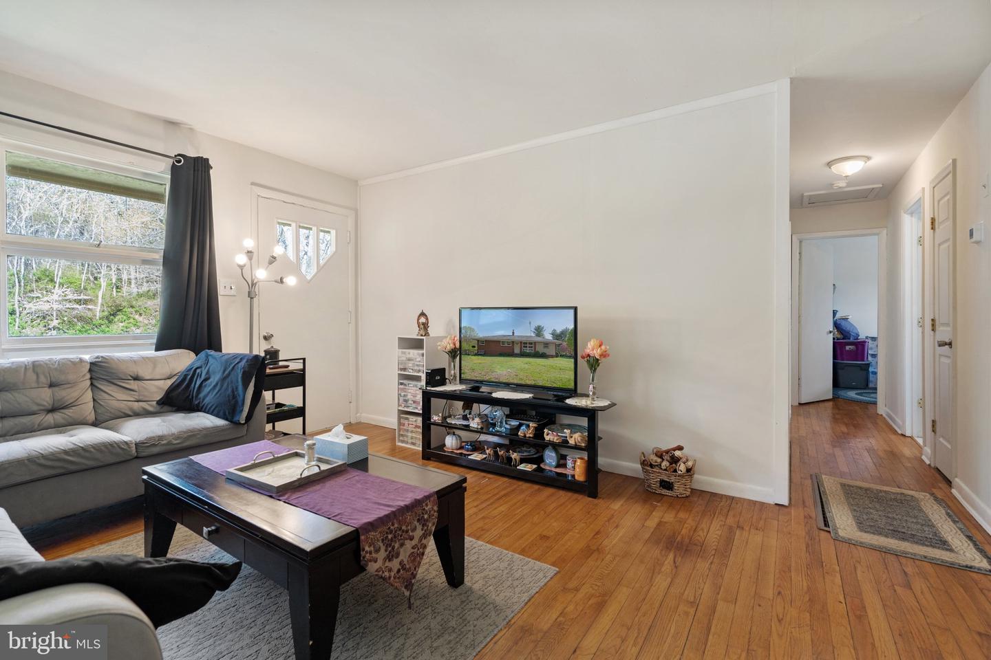 571 RICHMOND RD, AMISSVILLE, Virginia 20106, 2 Bedrooms Bedrooms, ,1 BathroomBathrooms,Residential,For sale,571 RICHMOND RD,VARP2001946 MLS # VARP2001946 571 RICHMOND RD, AMISSVILLE, Virginia 20106, 2 Bedrooms Bedrooms, ,1 BathroomBathrooms,Residential,For sale,571 RICHMOND RD,VARP2001946 MLS # VARP2001946