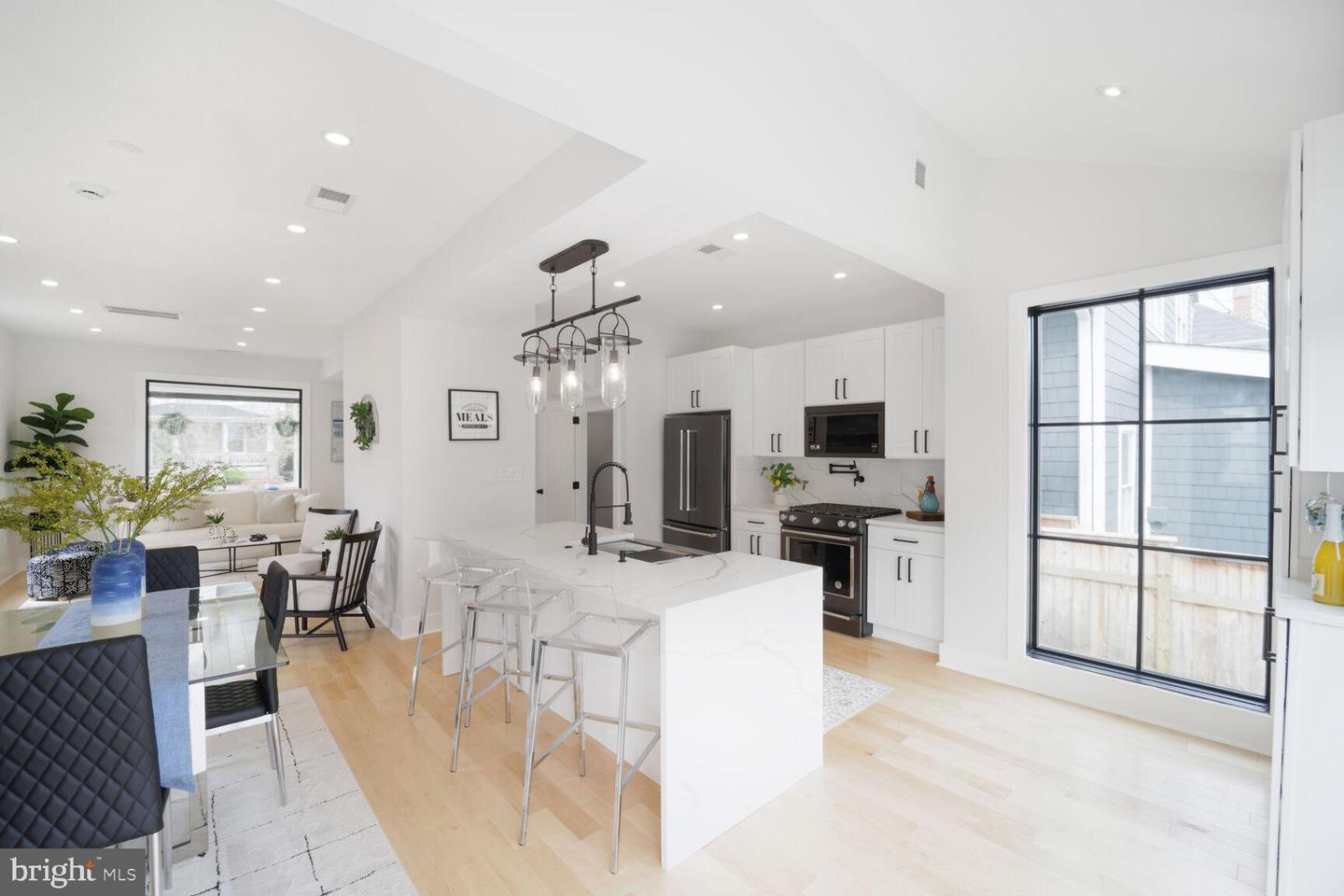 3309 22ND ST NE, WASHINGTON, District Of Columbia 20018, 4 Bedrooms Bedrooms, ,3 BathroomsBathrooms,Residential,For sale,3309 22ND ST NE,DCDC2193836 MLS # DCDC2193836