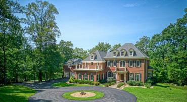 10300 HAMPTON RD, FAIRFAX STATION, Virginia 22039, 6 Bedrooms Bedrooms, ,5 BathroomsBathrooms,Residential,For sale,10300 HAMPTON RD,VAFX2246718 MLS # VAFX2246718