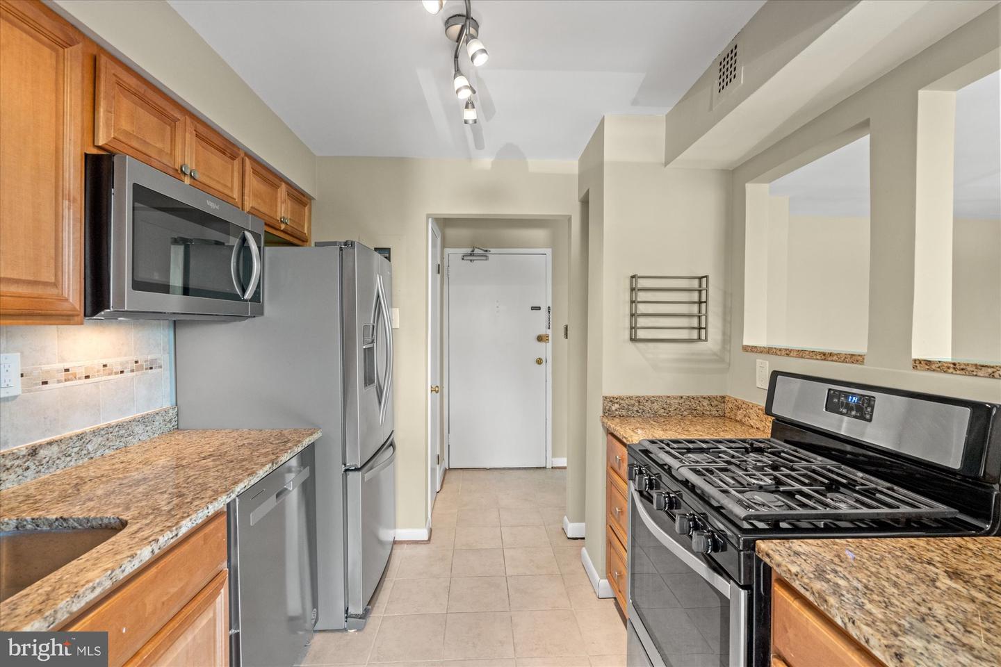 600 ROOSEVELT BLVD #114, FALLS CHURCH, Virginia 22044, 1 Bedroom Bedrooms, ,1 BathroomBathrooms,Residential,For sale,600 ROOSEVELT BLVD #114,VAFA2003152 MLS # VAFA2003152