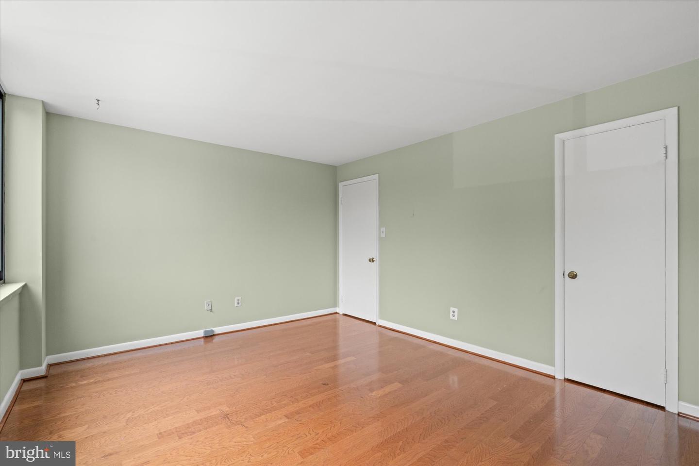 600 ROOSEVELT BLVD #114, FALLS CHURCH, Virginia 22044, 1 Bedroom Bedrooms, ,1 BathroomBathrooms,Residential,For sale,600 ROOSEVELT BLVD #114,VAFA2003152 MLS # VAFA2003152
