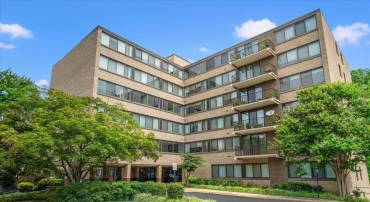 600 ROOSEVELT BLVD #114, FALLS CHURCH, Virginia 22044, 1 Bedroom Bedrooms, ,1 BathroomBathrooms,Residential,For sale,600 ROOSEVELT BLVD #114,VAFA2003152 MLS # VAFA2003152