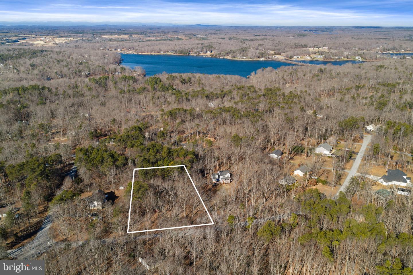 LOT 127 HUNT HAVEN DR., MINERAL, Virginia 23117, ,Land,For sale,LOT 127 HUNT HAVEN DR.,VALA2008870 MLS # VALA2008870