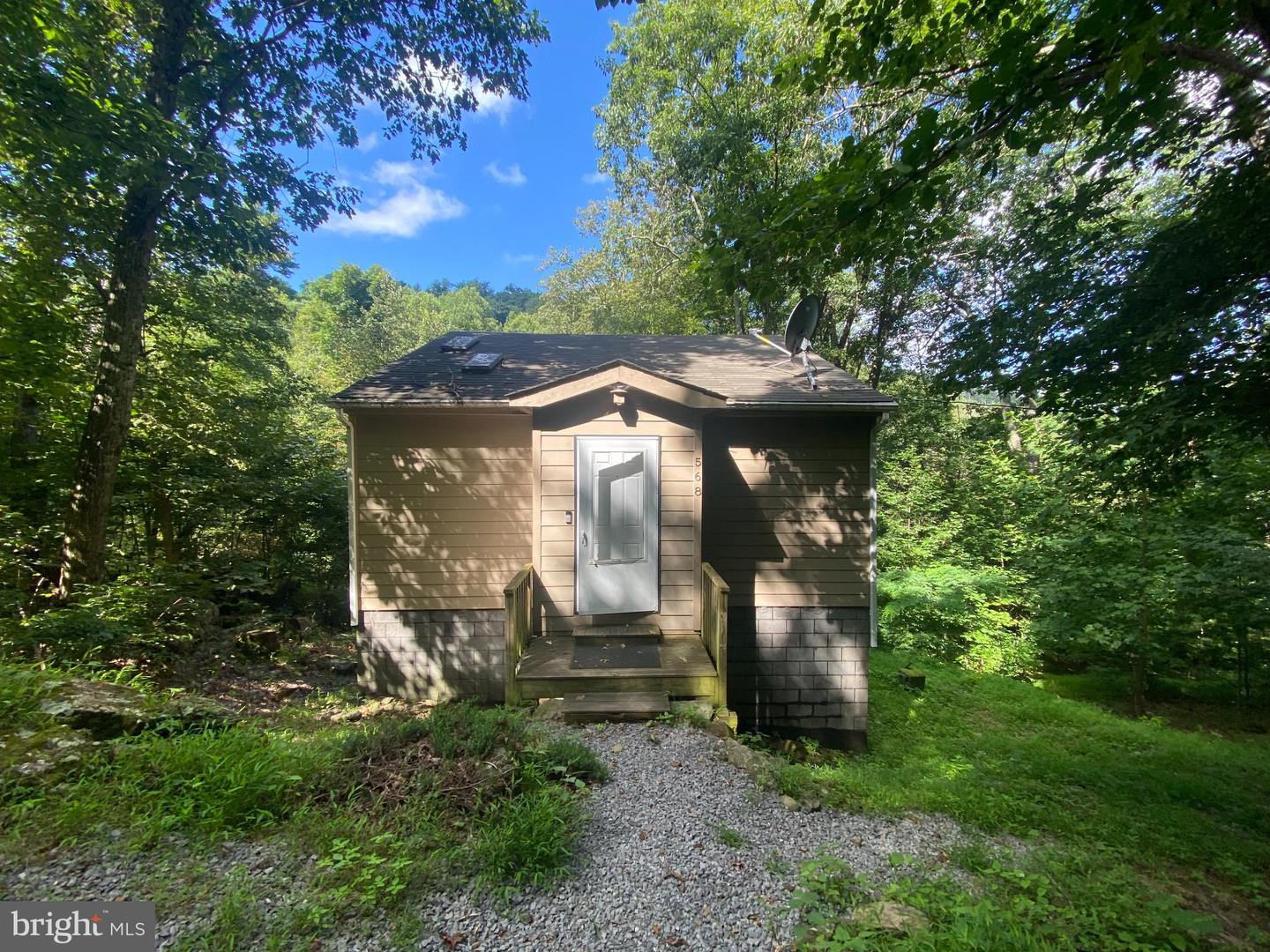 568 CLIFF HEIGHTS RD, STANLEY, Virginia 22851, 1 Bedroom Bedrooms, 4 Rooms Rooms,1 BathroomBathrooms,Residential,For sale,568 CLIFF HEIGHTS RD,VAPA2005258 MLS # VAPA2005258