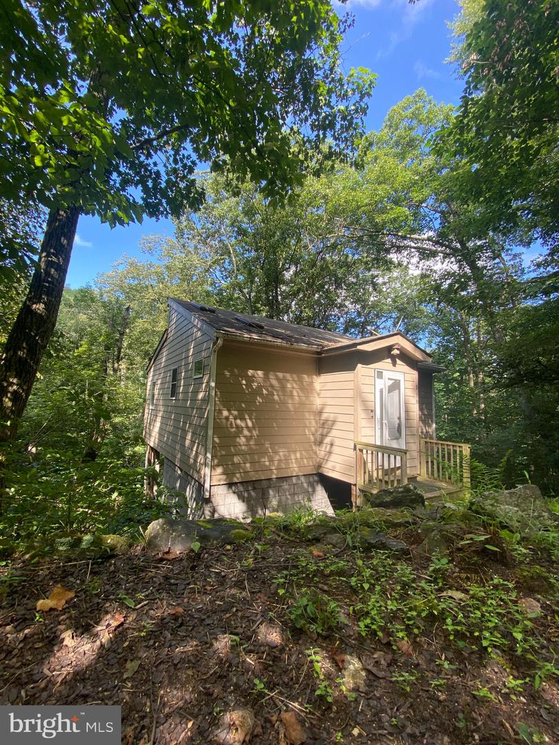 568 CLIFF HEIGHTS RD, STANLEY, Virginia 22851, 1 Bedroom Bedrooms, 4 Rooms Rooms,1 BathroomBathrooms,Residential,For sale,568 CLIFF HEIGHTS RD,VAPA2005258 MLS # VAPA2005258
