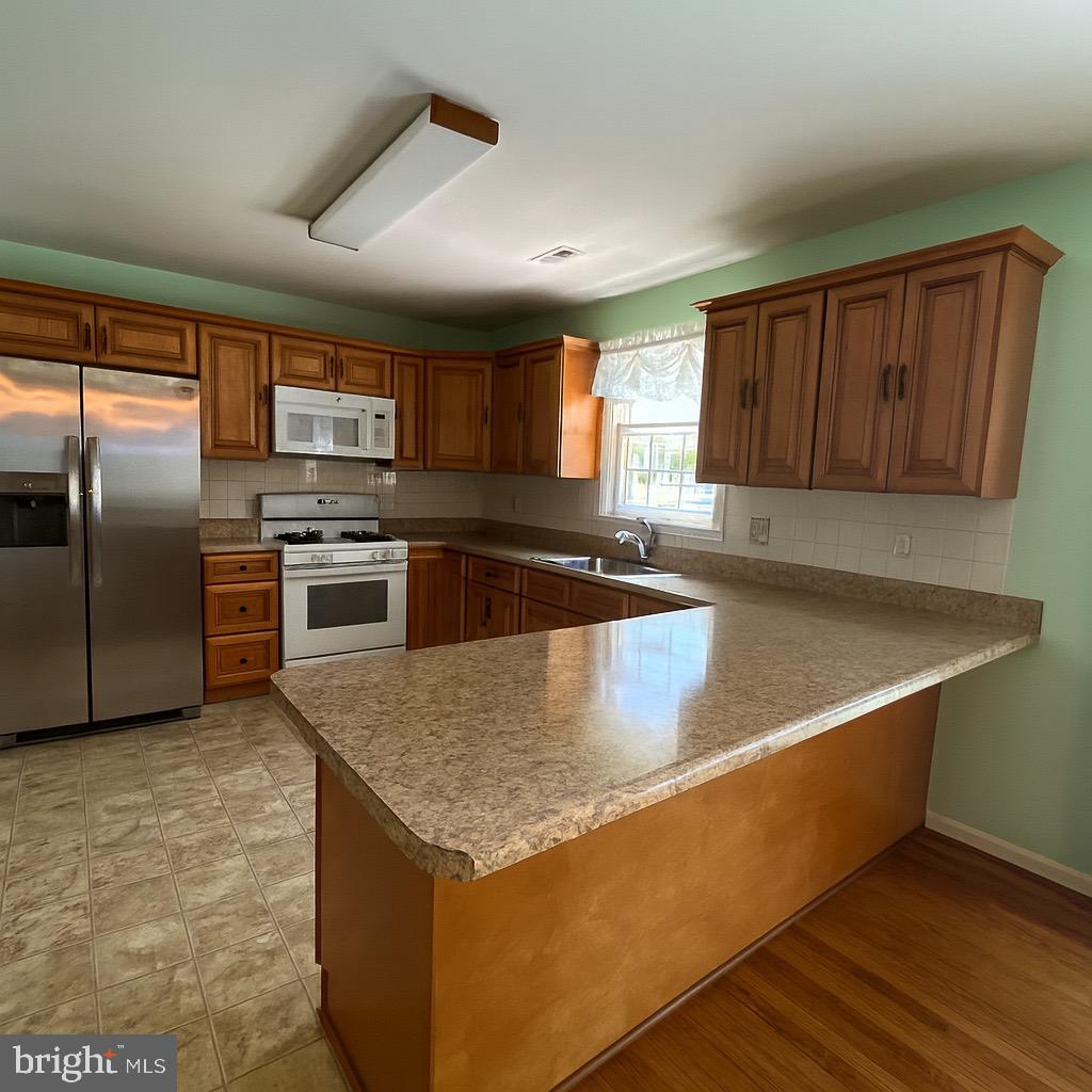 8458 JAMES MADISON PKWY, KING GEORGE, Virginia 22485, 3 Bedrooms Bedrooms, 5 Rooms Rooms,2 BathroomsBathrooms,Residential,For sale,8458 JAMES MADISON PKWY,VAKG2006928 MLS # VAKG2006928