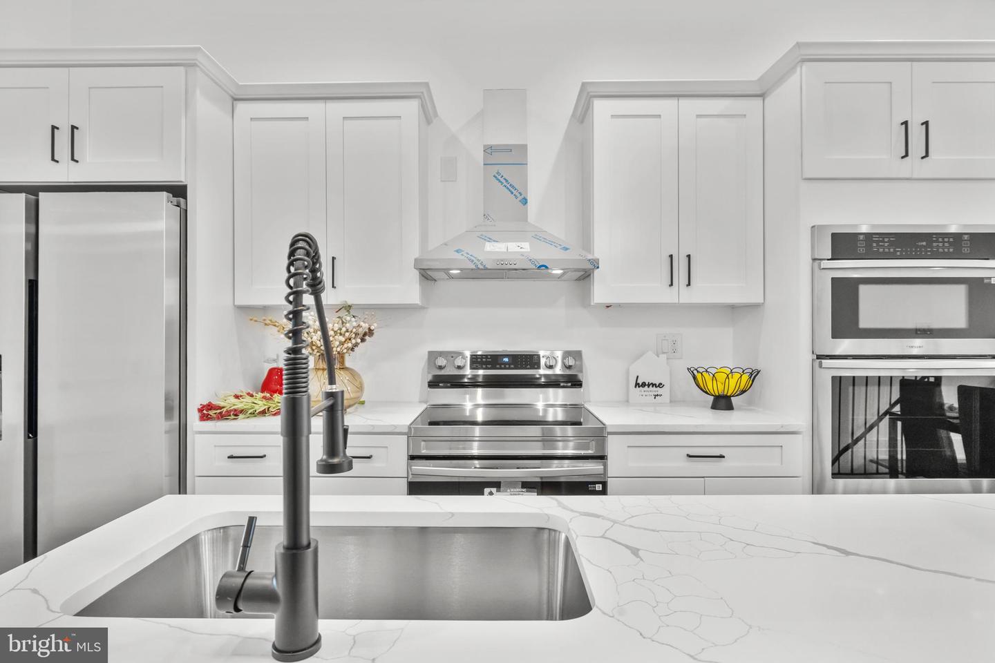 113 18TH ST SE #2, WASHINGTON, District Of Columbia 20003, 3 Bedrooms Bedrooms, ,3 BathroomsBathrooms,Residential,For sale,113 18TH ST SE #2,DCDC2223946 MLS # DCDC2223946