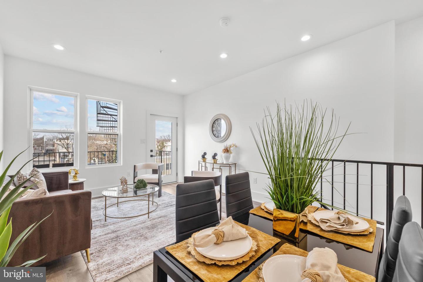 113 18TH ST SE #2, WASHINGTON, District Of Columbia 20003, 3 Bedrooms Bedrooms, ,3 BathroomsBathrooms,Residential,For sale,113 18TH ST SE #2,DCDC2223946 MLS # DCDC2223946