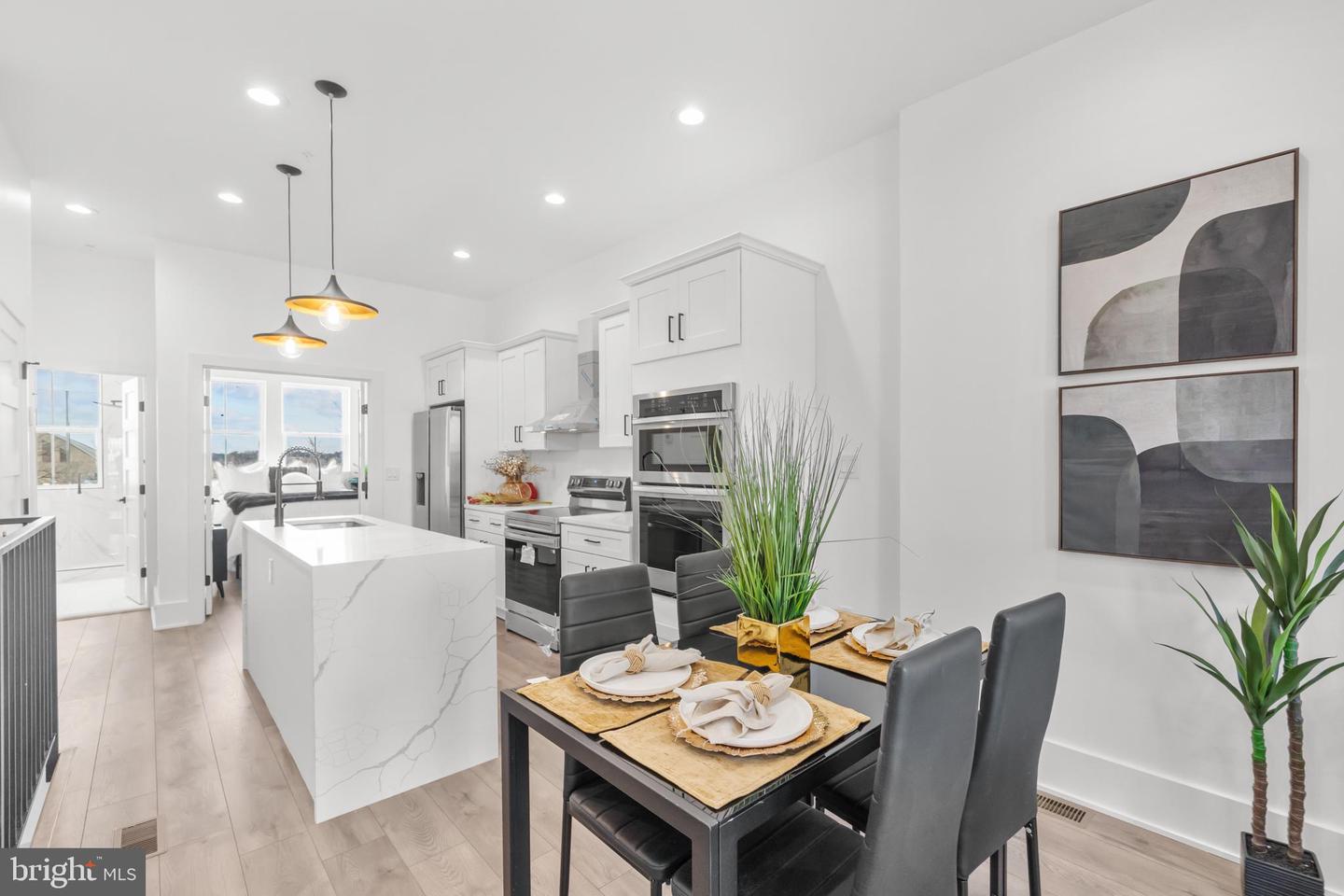 113 18TH ST SE #2, WASHINGTON, District Of Columbia 20003, 3 Bedrooms Bedrooms, ,3 BathroomsBathrooms,Residential,For sale,113 18TH ST SE #2,DCDC2223946 MLS # DCDC2223946