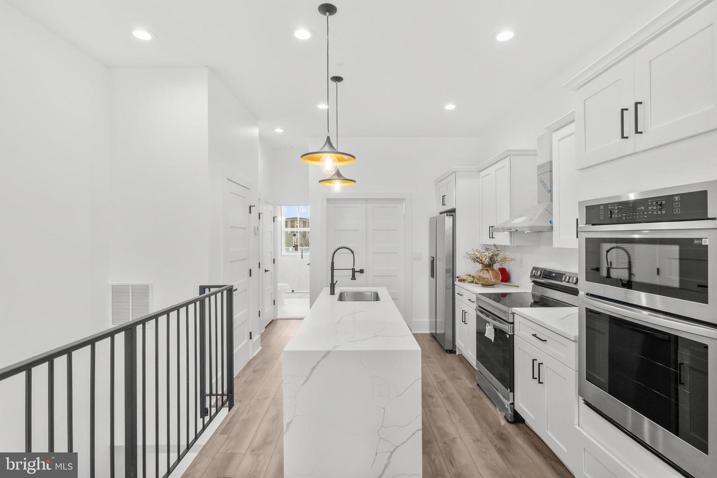 113 18TH ST SE #2, WASHINGTON, District Of Columbia 20003, 3 Bedrooms Bedrooms, ,3 BathroomsBathrooms,Residential,For sale,113 18TH ST SE #2,DCDC2223946 MLS # DCDC2223946