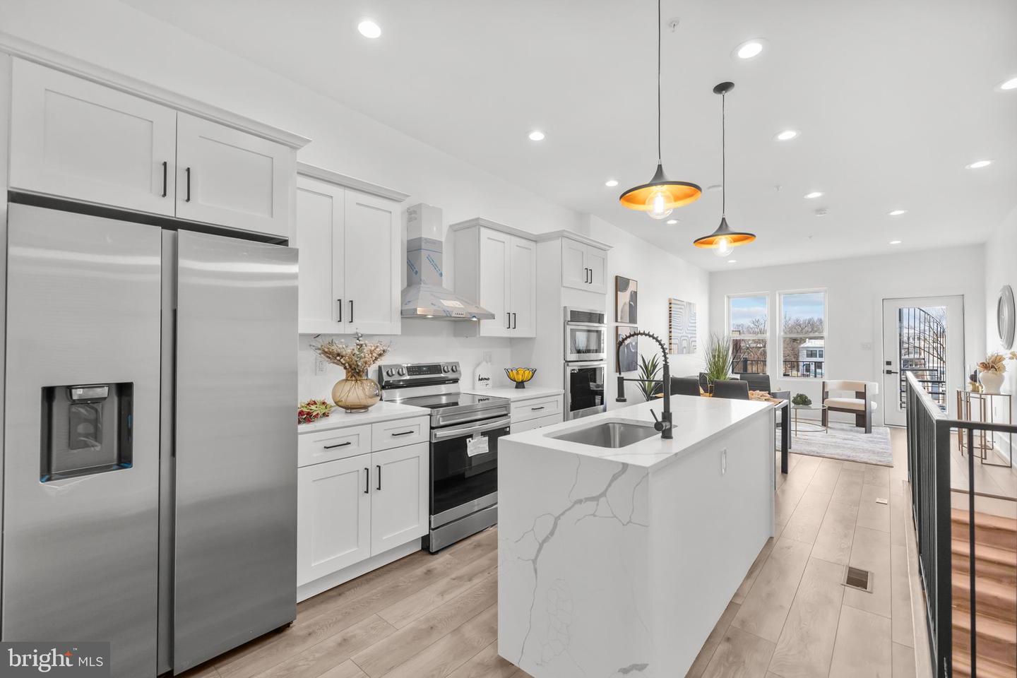 113 18TH ST SE #2, WASHINGTON, District Of Columbia 20003, 3 Bedrooms Bedrooms, ,3 BathroomsBathrooms,Residential,For sale,113 18TH ST SE #2,DCDC2223946 MLS # DCDC2223946