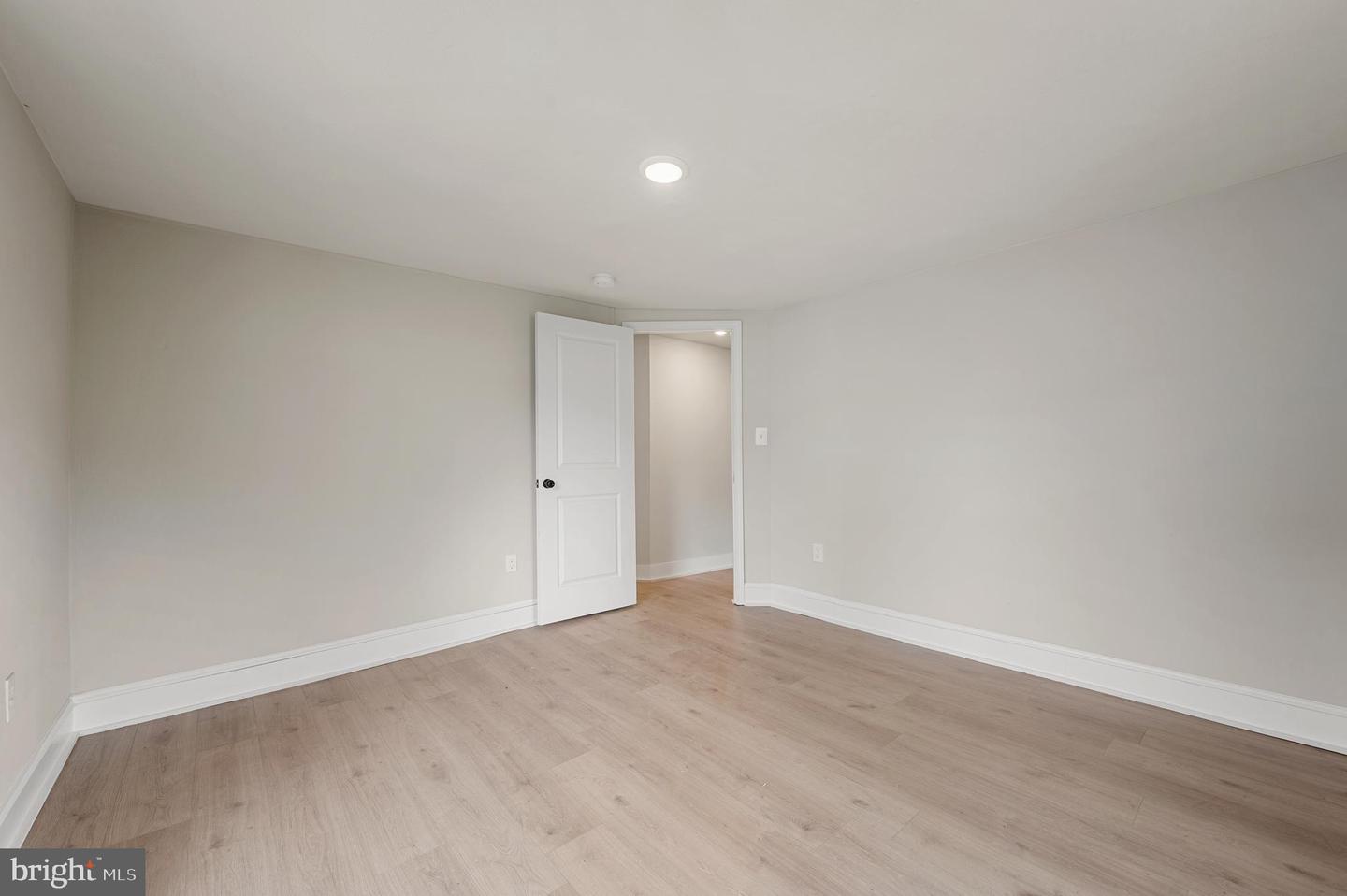 553 HIGHLAND AVE, WINCHESTER, Virginia 22601, 3 Bedrooms Bedrooms, ,2 BathroomsBathrooms,Residential,For sale,553 HIGHLAND AVE,VAWI2009182 MLS # VAWI2009182