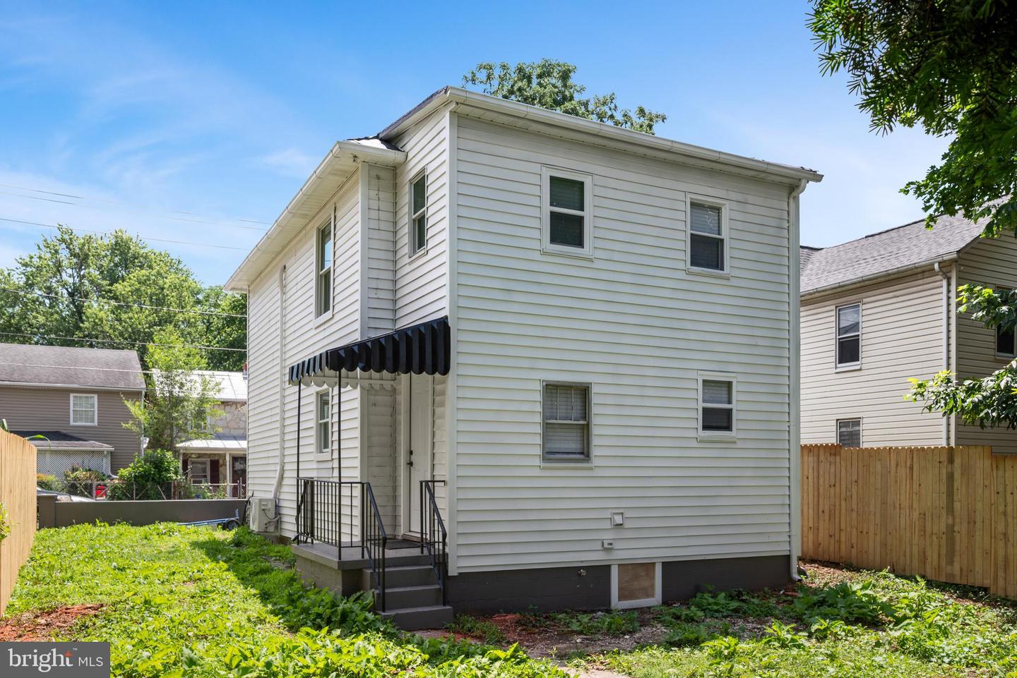 553 HIGHLAND AVE, WINCHESTER, Virginia 22601, 3 Bedrooms Bedrooms, ,2 BathroomsBathrooms,Residential,For sale,553 HIGHLAND AVE,VAWI2009182 MLS # VAWI2009182