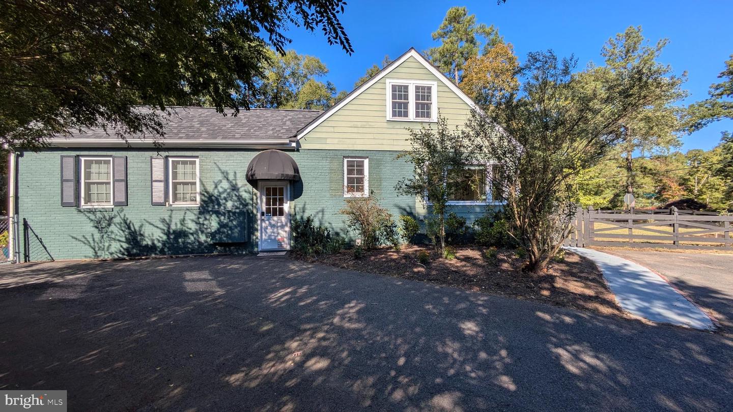 6809 SOUTH DR, RICHMOND, Virginia 23225, 4 Bedrooms Bedrooms, 10 Rooms Rooms,2 BathroomsBathrooms,Residential,For sale,6809 SOUTH DR,VARC2000770 MLS # VARC2000770