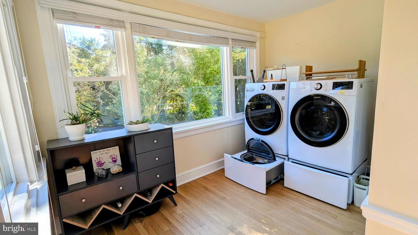 6809 SOUTH DR, RICHMOND, Virginia 23225, 4 Bedrooms Bedrooms, 10 Rooms Rooms,2 BathroomsBathrooms,Residential,For sale,6809 SOUTH DR,VARC2000770 MLS # VARC2000770