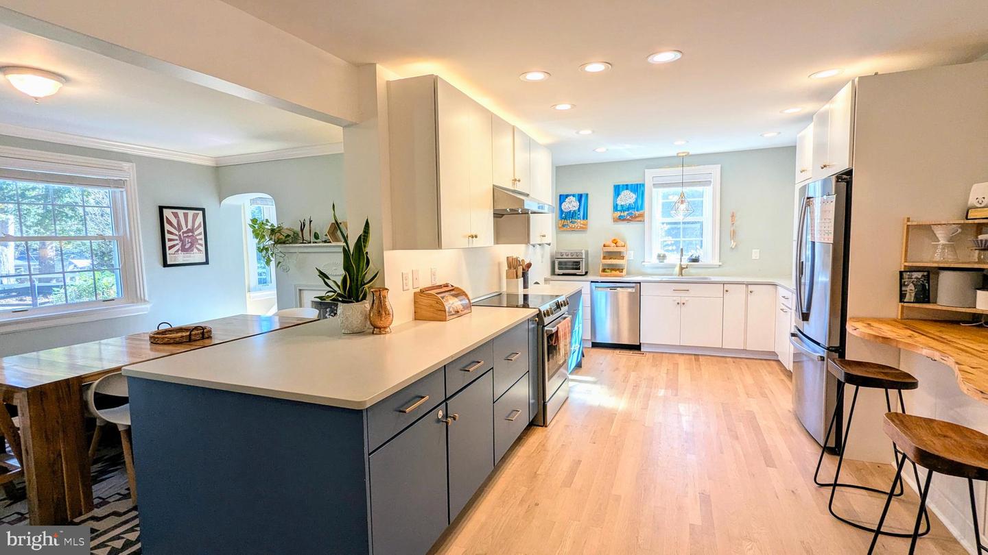 6809 SOUTH DR, RICHMOND, Virginia 23225, 4 Bedrooms Bedrooms, 10 Rooms Rooms,2 BathroomsBathrooms,Residential,For sale,6809 SOUTH DR,VARC2000770 MLS # VARC2000770