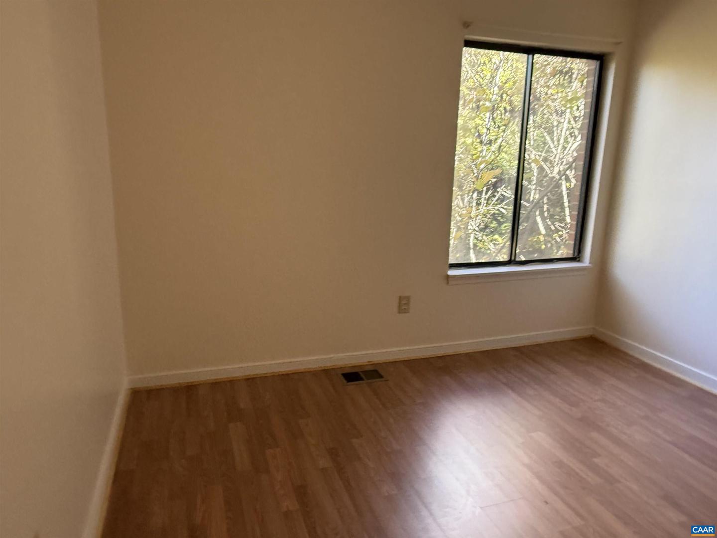 638 CRUMPET CT, CHARLOTTESVILLE, Virginia 22901, 3 Bedrooms Bedrooms, ,2 BathroomsBathrooms,Residential,For sale,638 CRUMPET CT,670079 MLS # 670079