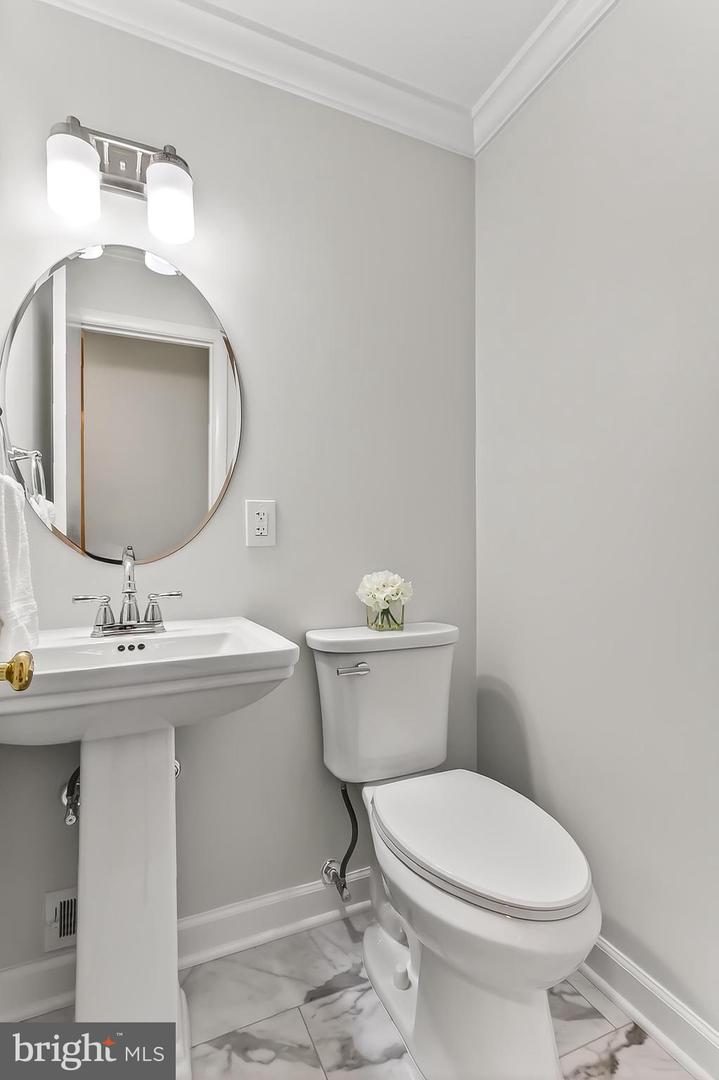 6824 CONSTANCE DR, SPRINGFIELD, Virginia 22150, 3 Bedrooms Bedrooms, ,2 BathroomsBathrooms,Residential,For sale,6824 CONSTANCE DR,VAFX2274786 MLS # VAFX2274786