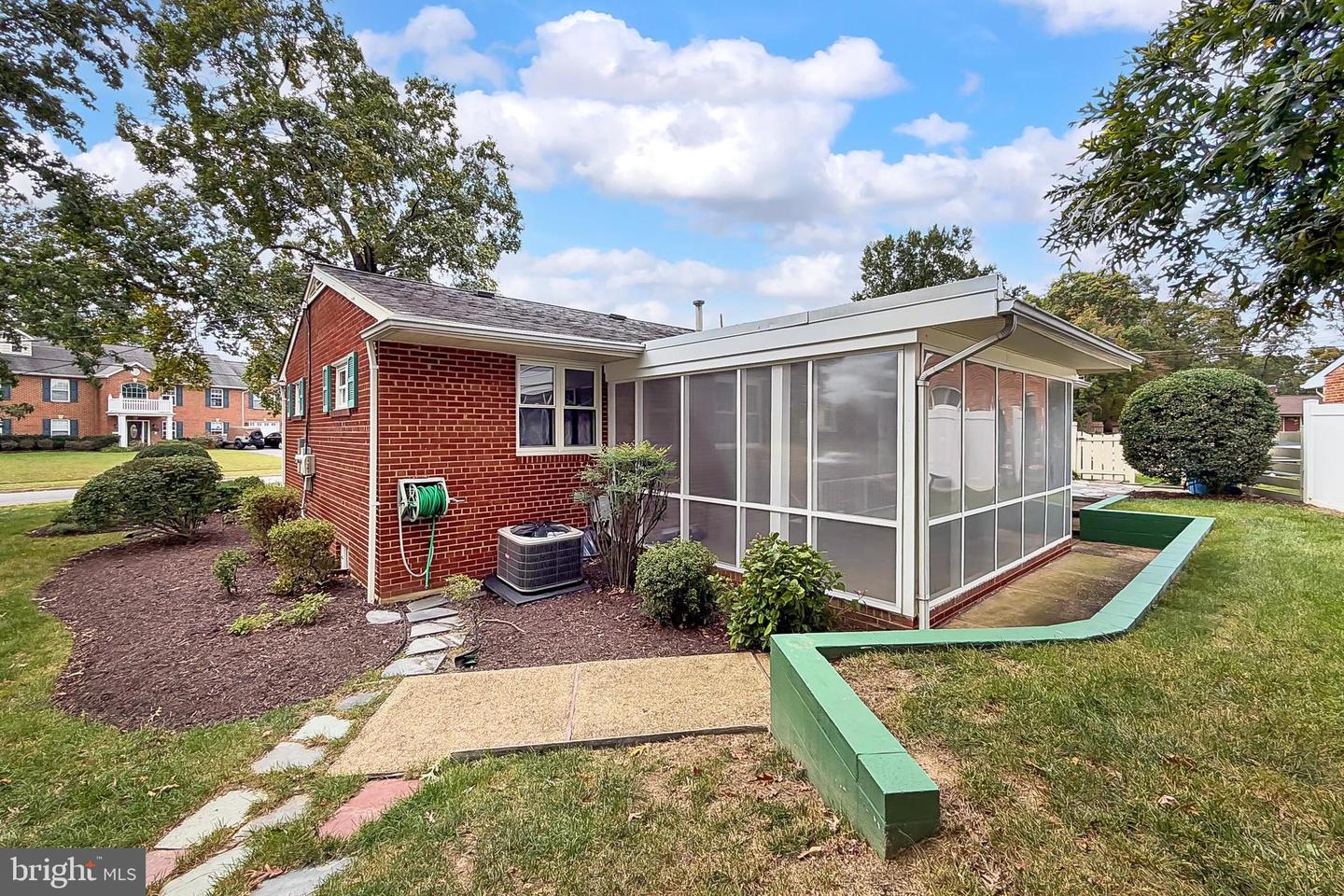 6824 CONSTANCE DR, SPRINGFIELD, Virginia 22150, 3 Bedrooms Bedrooms, ,2 BathroomsBathrooms,Residential,For sale,6824 CONSTANCE DR,VAFX2274786 MLS # VAFX2274786