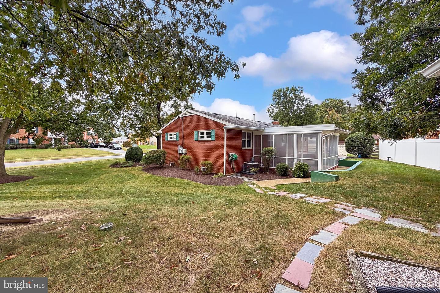 6824 CONSTANCE DR, SPRINGFIELD, Virginia 22150, 3 Bedrooms Bedrooms, ,2 BathroomsBathrooms,Residential,For sale,6824 CONSTANCE DR,VAFX2274786 MLS # VAFX2274786
