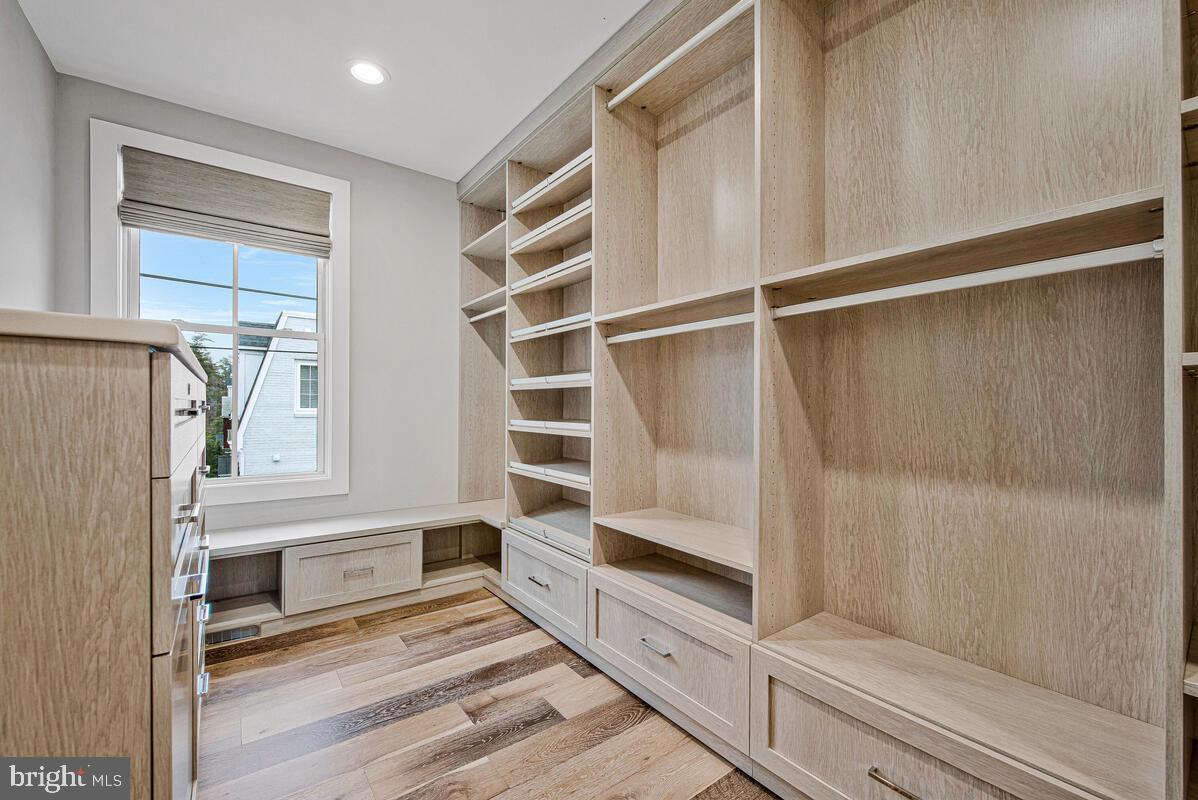 3636 S ST NW, WASHINGTON, District Of Columbia 20007, 6 Bedrooms Bedrooms, 11 Rooms Rooms,4 BathroomsBathrooms,Residential,For sale,3636 S ST NW,DCDC2228138 MLS # DCDC2228138