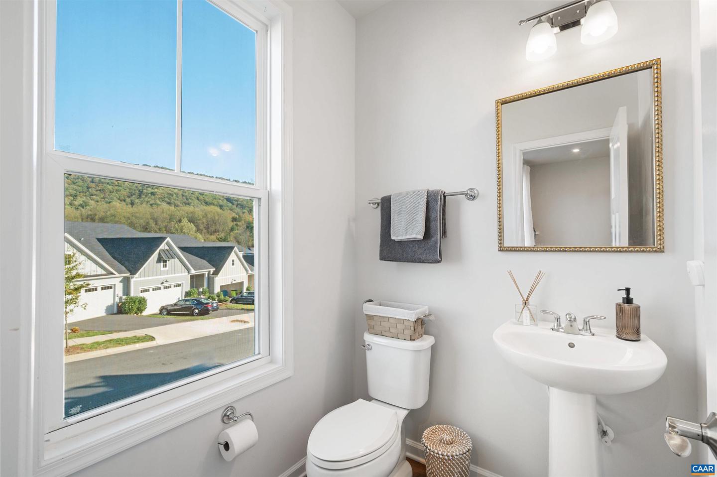 4724 LOYOLA WAY, CHARLOTTESVILLE, Virginia 22903, 3 Bedrooms Bedrooms, ,2 BathroomsBathrooms,Residential,For sale,4724 LOYOLA WAY,670407 MLS # 670407