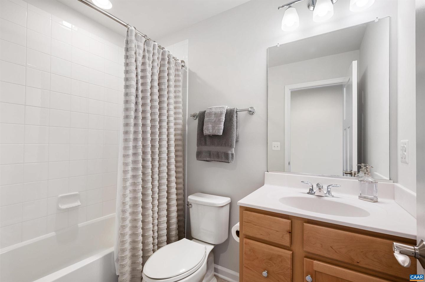 4724 LOYOLA WAY, CHARLOTTESVILLE, Virginia 22903, 3 Bedrooms Bedrooms, ,2 BathroomsBathrooms,Residential,For sale,4724 LOYOLA WAY,670407 MLS # 670407