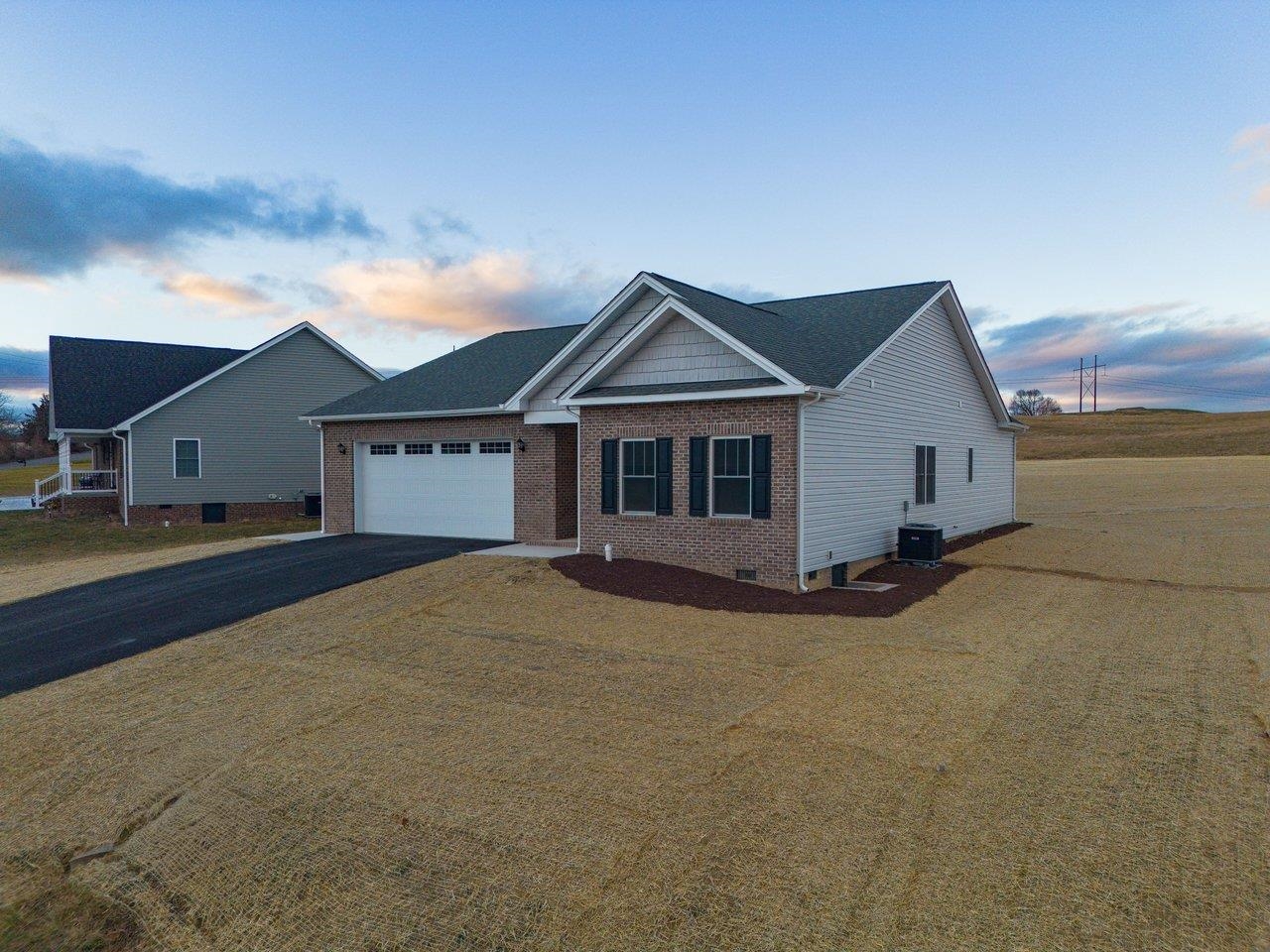 919 CLICKS LN, NEW MARKET, Virginia 22844, 3 Bedrooms Bedrooms, ,2 BathroomsBathrooms,Residential,919 CLICKS LN,672154 MLS # 672154