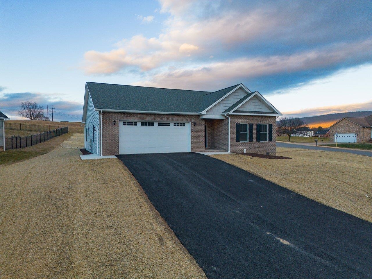 919 CLICKS LN, NEW MARKET, Virginia 22844, 3 Bedrooms Bedrooms, ,2 BathroomsBathrooms,Residential,919 CLICKS LN,672154 MLS # 672154